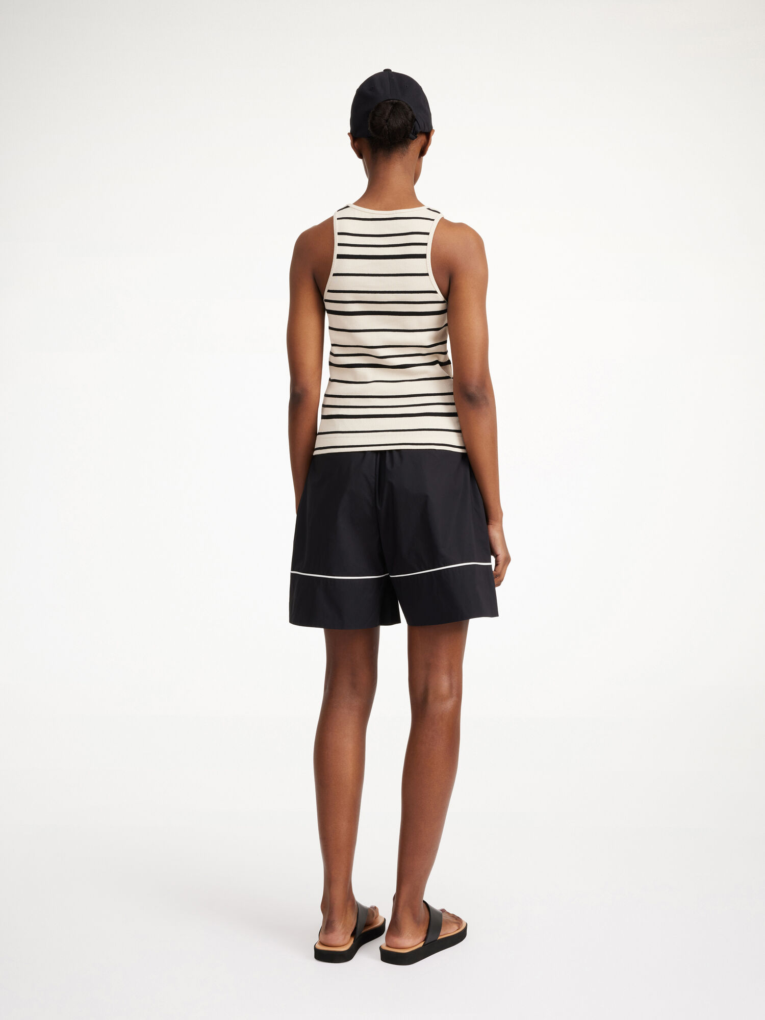 By Malene Birger Amanias Tank Topper Svarte Stripete | NO_BB52181