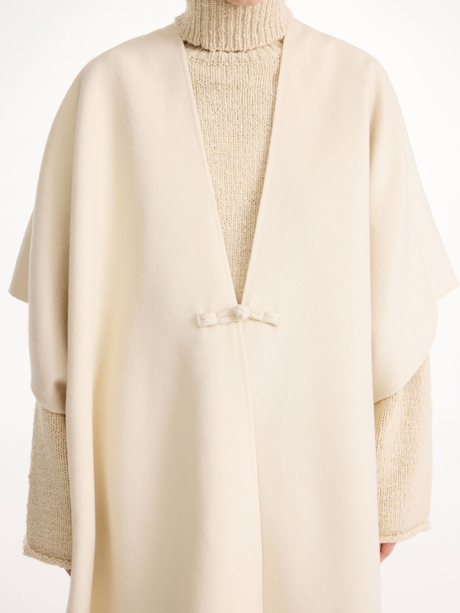 By Malene Birger Robertas Wool Cape Jakker Pearl | NO_BB92601