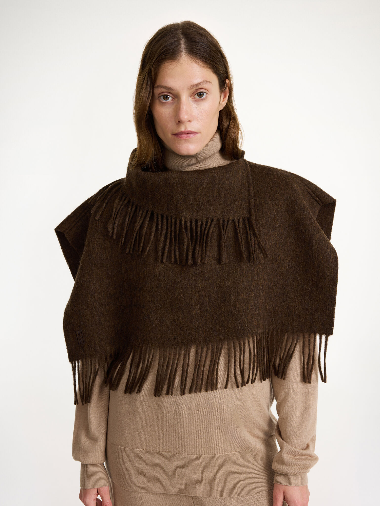 By Malene Birger Turtla Wool Fringe Bib Skjerf Shitake | NO_BB46738